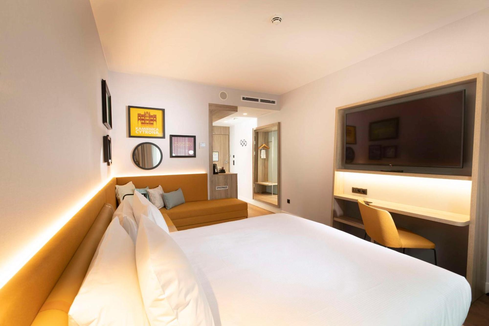 Hampton By Hilton Bialystok Hotel Exterior photo